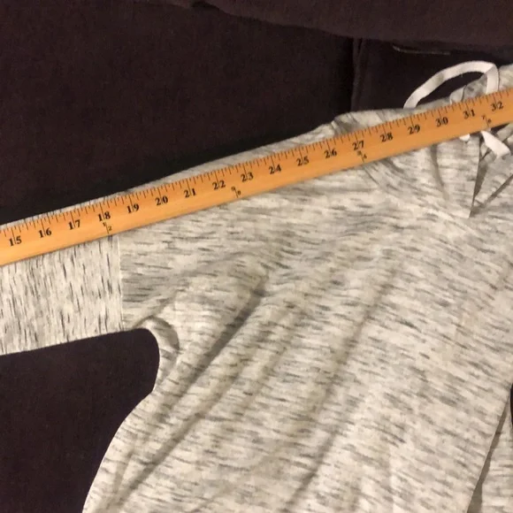 No boundaries-M (7-9 )-love hoodie crop top - Picture 10 of 12